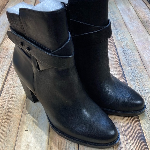 Arturo Chiang Sanya Block Heel Bootie - Picture 4 of 11